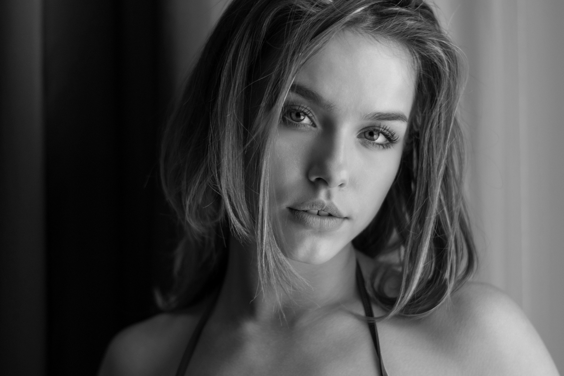 portrait-3204843_1920